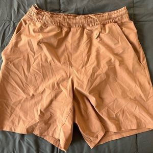 Moving sale: Lululemon